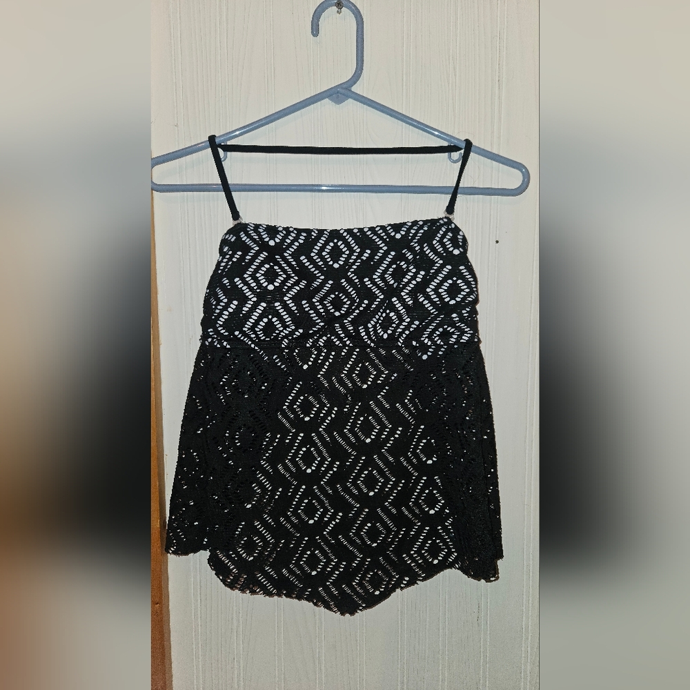 Black and White Patterned Swim Top